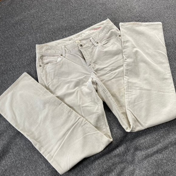 Cozy corduroy pants in winter white, size 6 mid rise, straight leg - Picture 1 of 4